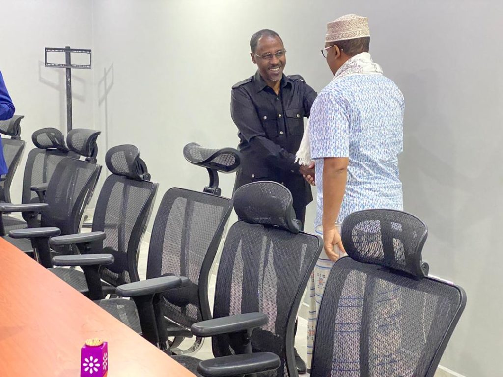 Cabdikariin Guuleed oo booqday Islaan Bashiir Islaan Cabdille Islaan Faarax