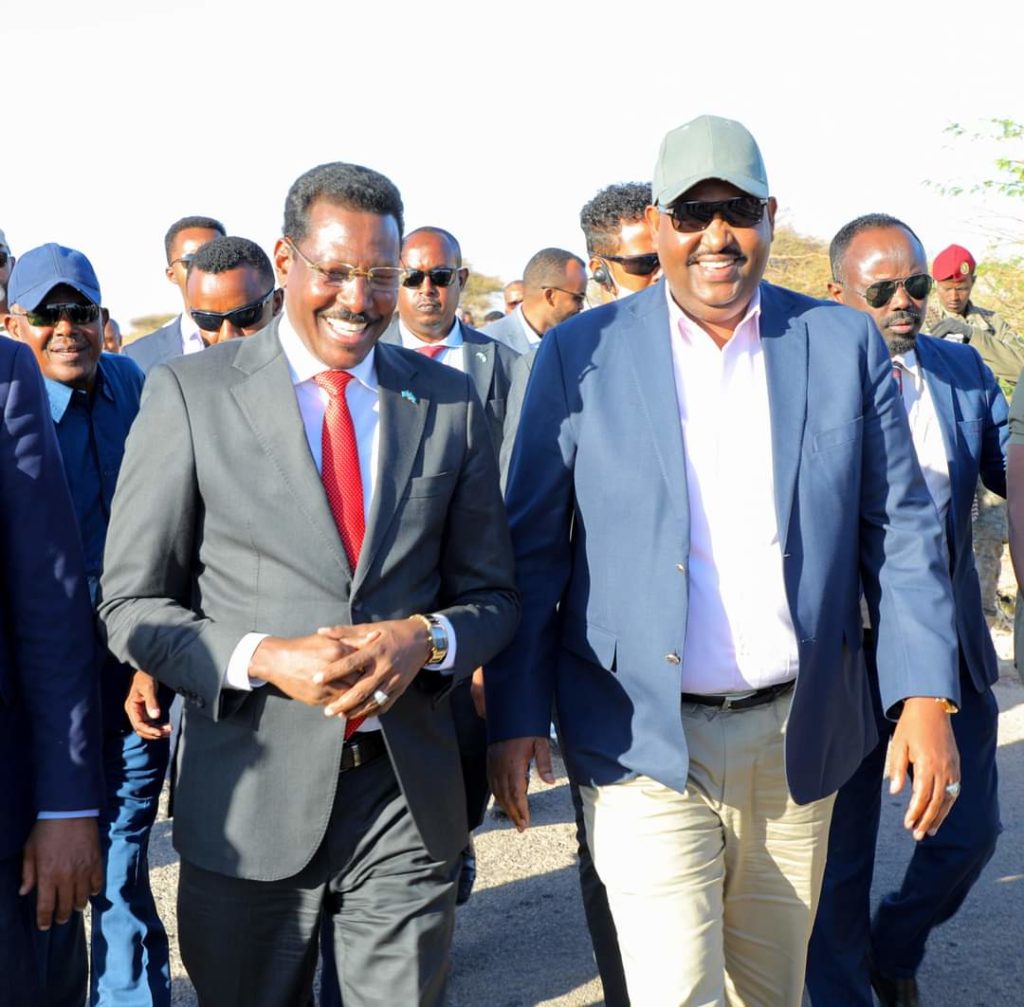 Video:-Madaxweyne Deni oo Cadaado ka degay lugna ku galay Dhuusamareeb