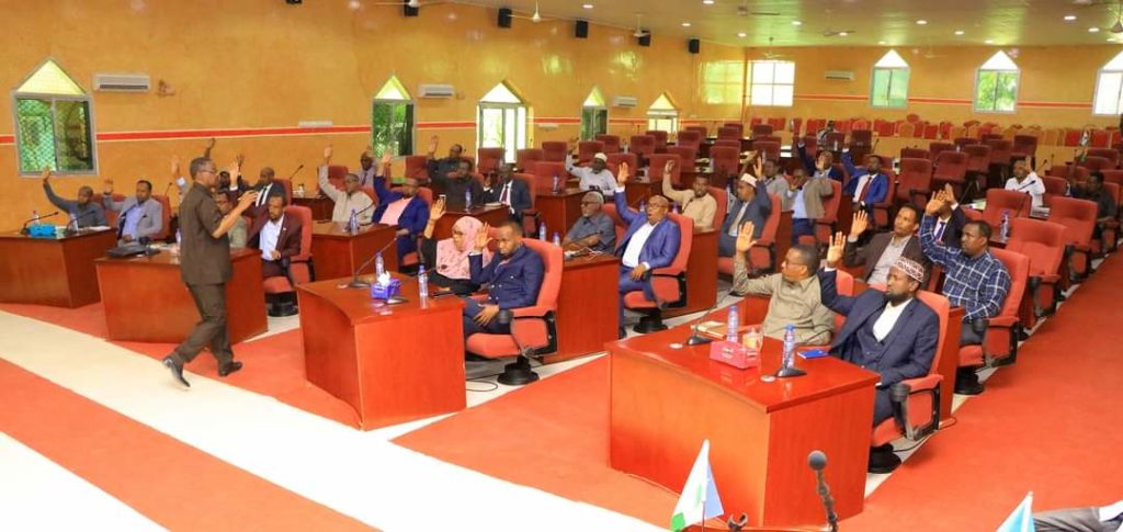 8-Xildhibaan oo kusoo biiray Baarlamaanka Puntland