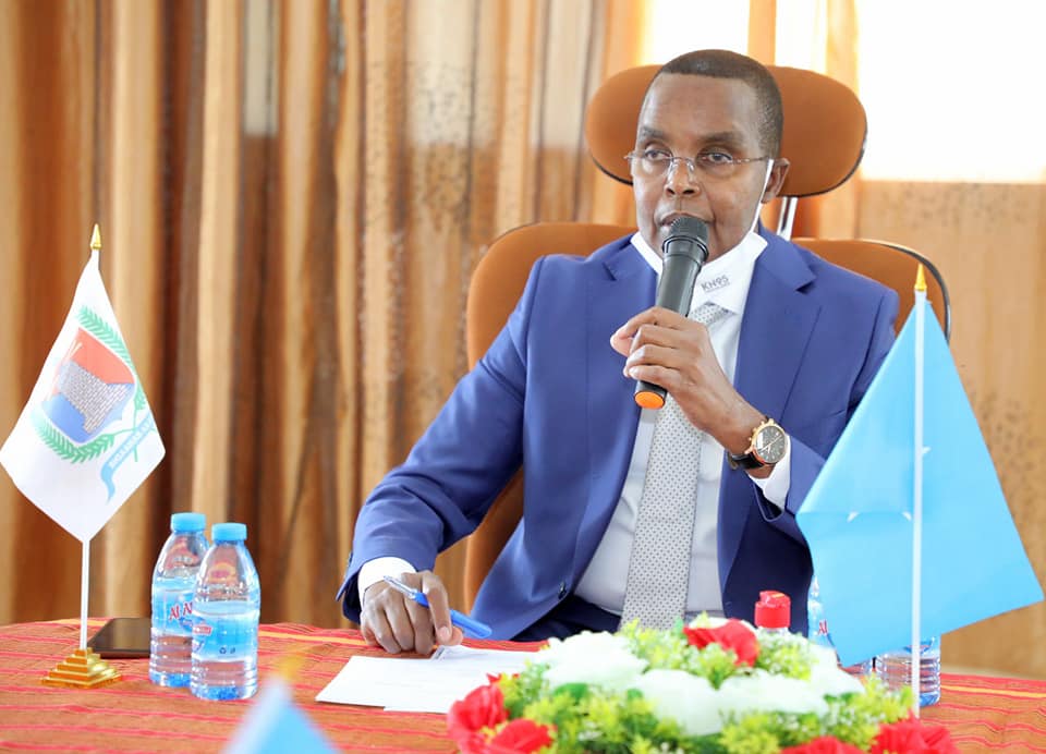 VIDEO: Cumar Finish “Ganacsatadu waxba kama iibin karto qofaan wada Face mask”