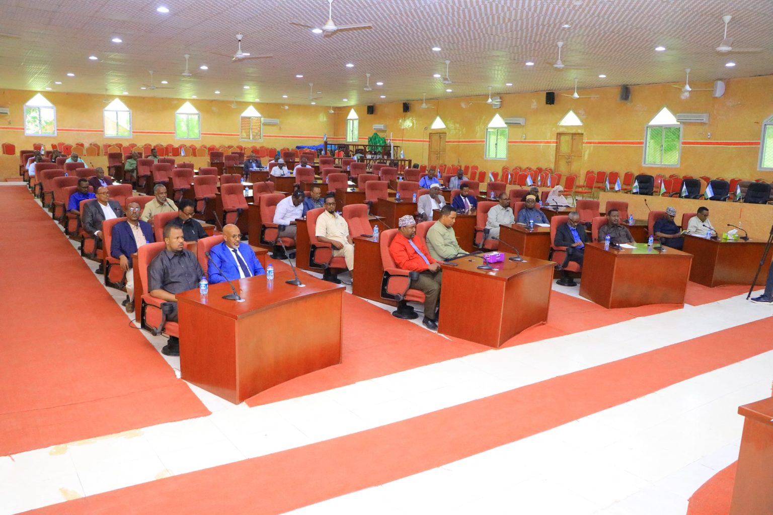 Miisaaniyada Dowlada Puntland oo la horgeeyay Baarlamaanka