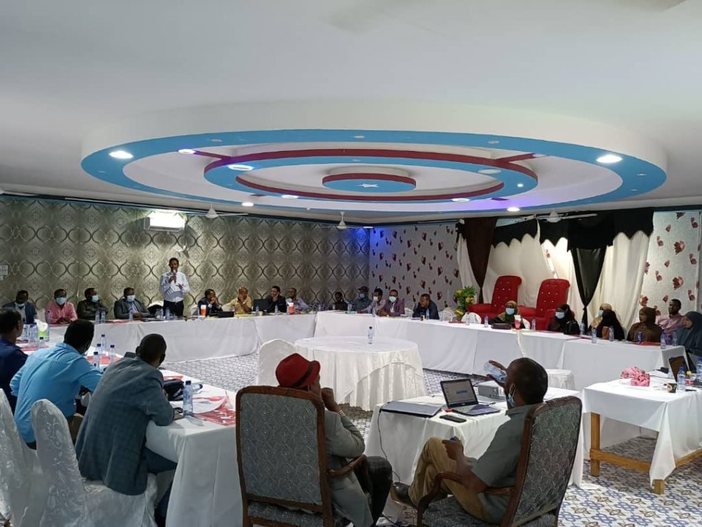 Shirka dib-u-eegista miisaaniyadda dowladaha hoose ee Puntland oo ka furmay Garoowe (VIDEO)