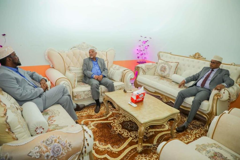 M.xigeenka iyo G.Baarlamaanka Puntland oo booqday Madaxweyne Axmed Madoobe