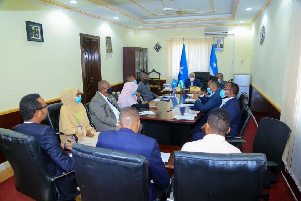 Video:-Madaxweyne Ku-xigeenka Puntlandoo Shir-guddoomiyey shirka sadex bilood laha ah ee ay ku kulmaan xafiiska kor uqaadida heerka nafaqada (SUN) iyo Wasaaradaha bah-wadaagta la ah