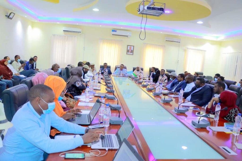 Agaasimayaasha Dowlada Puntland oo loo furay tababar