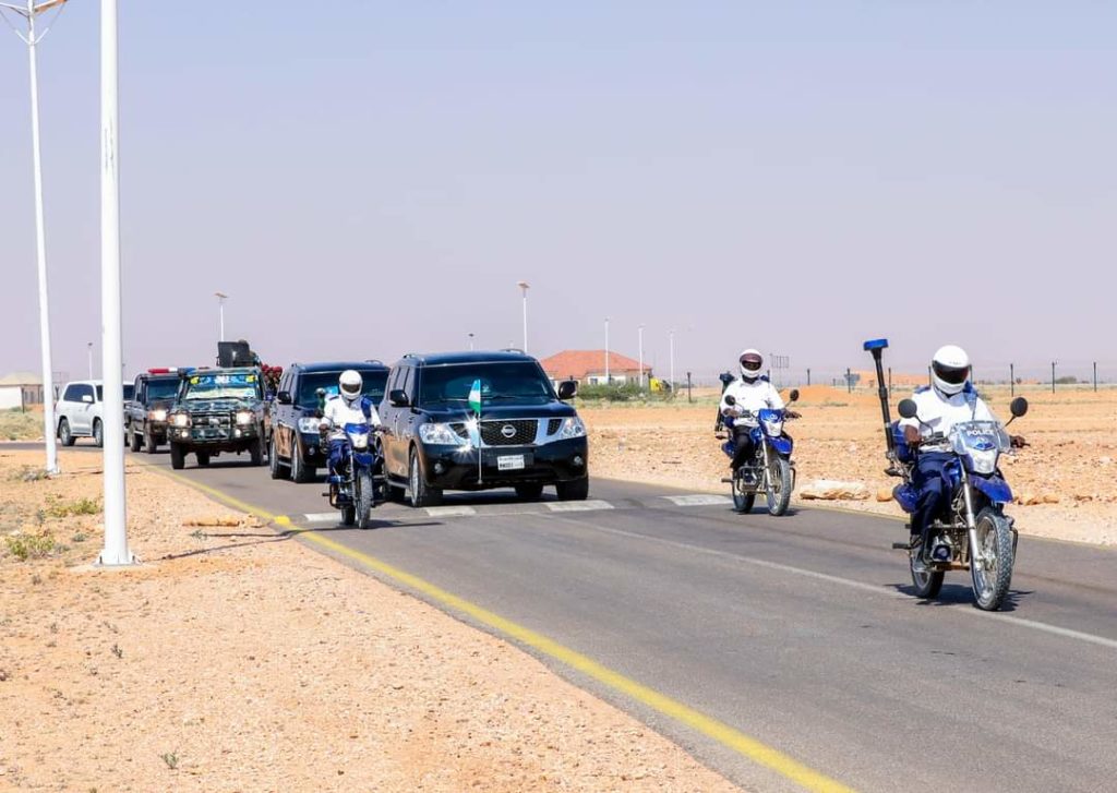 Madaxweyne Deni oo usocdaalaya Muqdisho