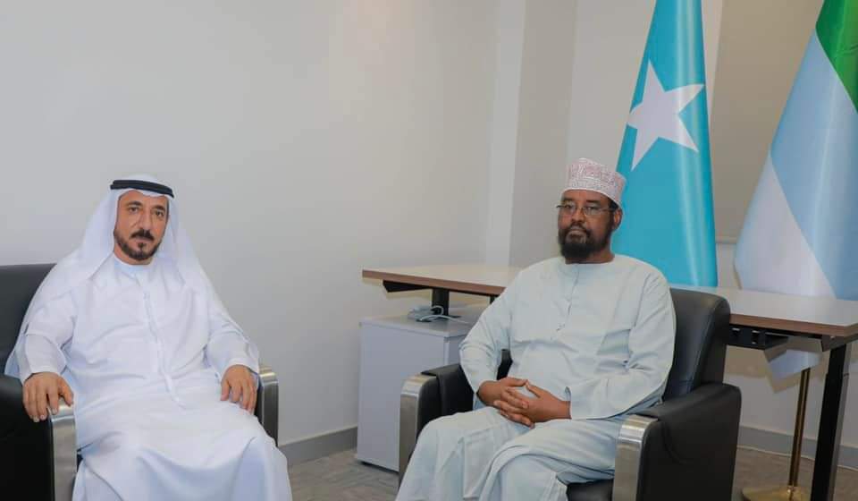 MADAXWEYNE AXMED MAXAMED ISLAAM OO KULAN LA QAATAY SAFIIRKA IMAARAADKA CARABTA EE SOOMAALIYA