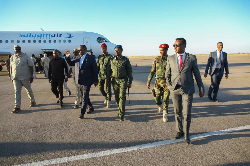 Muxuu ku salaysan yahay socdaalka Deni Ee Kenya?