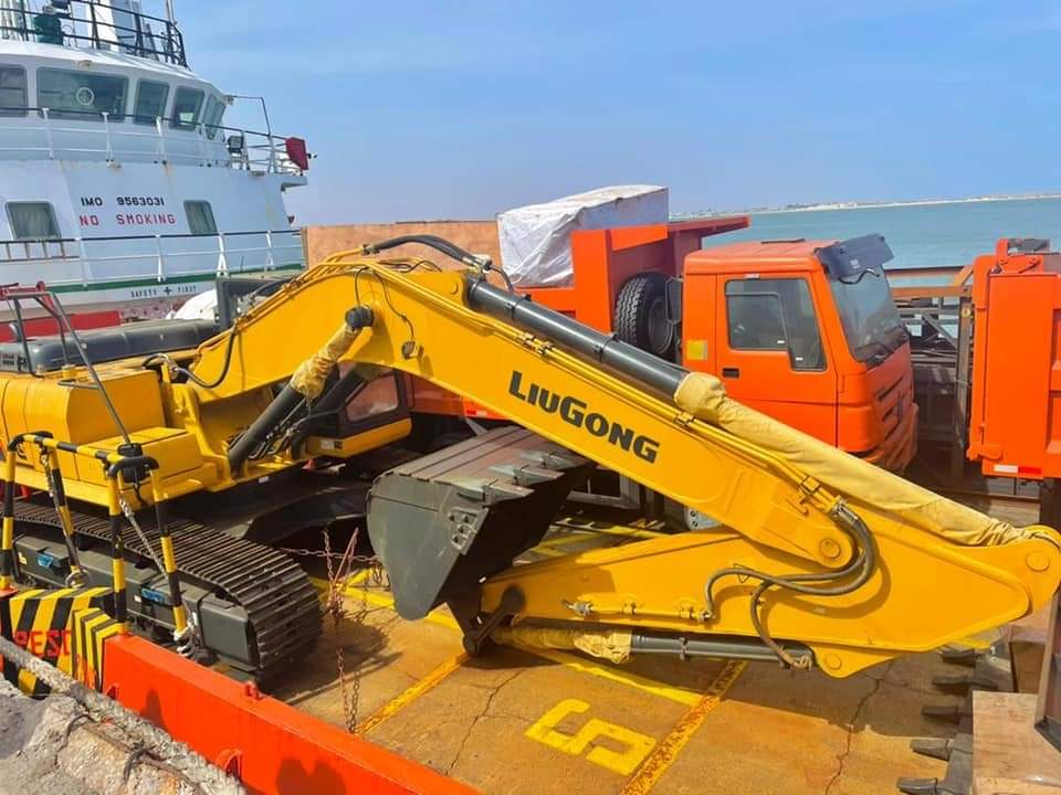 Kismaayo:-Dowlada hoose oo amar soo saartay iyo Qalab muhiim ah oo kasoo degay Dekeda