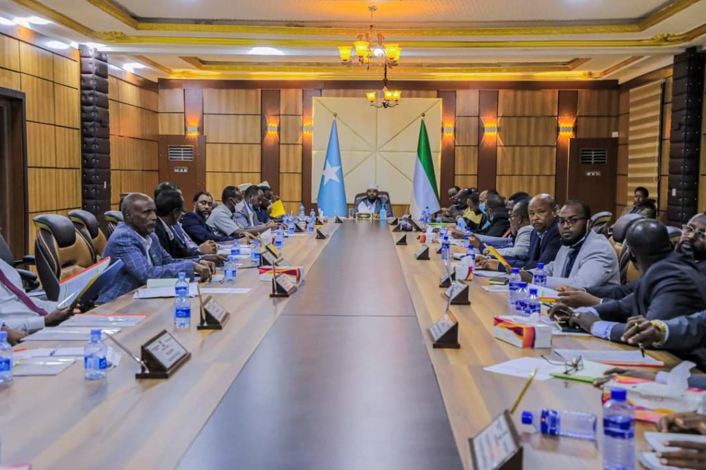 MADAXWEYNAHA JUBALAND OO SHIR GUDOOMIYEY KULANKA GOLAHA WASIIRADA.