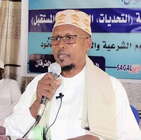 Shiikh caan ah oo ku geeriyooday Qarax ka dhacay Kismaayo goor dhawayd
