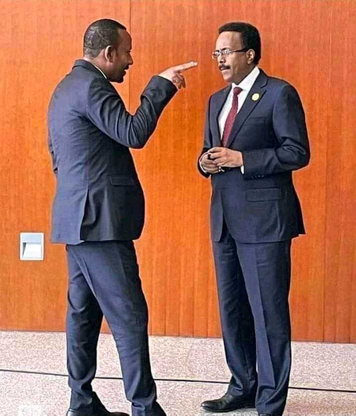 Farmaajo oo si liidasho ka muuqato amaan ugula dul dhacay Abiy.