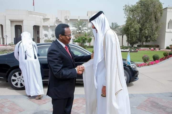 Farmaajo iyo Amiirka Dowladda Qatar oo Golaha Amiirka ku yeeshay kulan miro-dhal ah