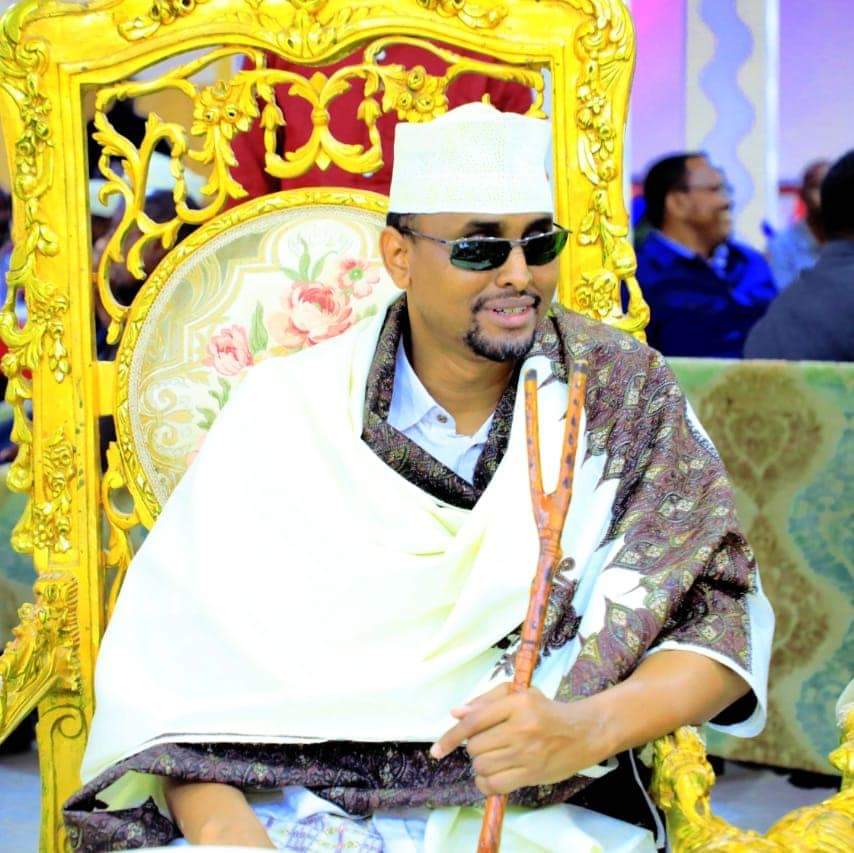 Isin ku dhex dagaalamay Shirkii Isimada iyo Madaxweyne Deni