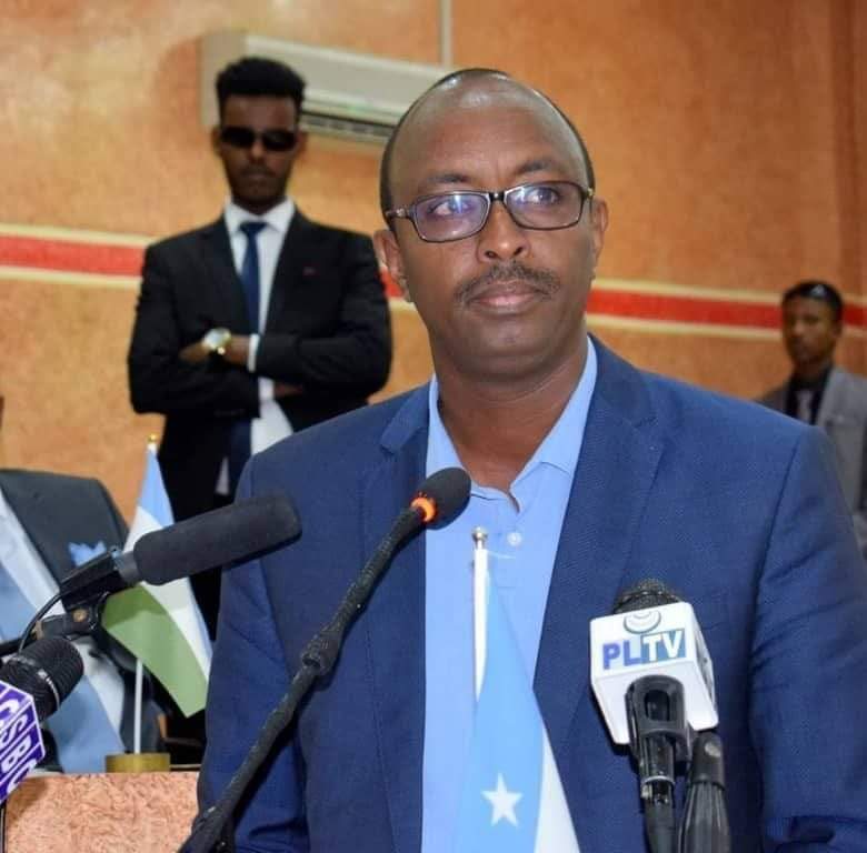 Wasiir Dhabancad oo ku guuldaraystay baajinta Islaan Bashiir iyo Isimada kale