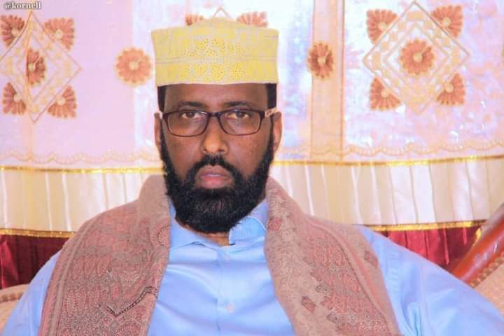 Yaa ku kalifay iscasilaada Fiqi Cabdinaasir M.Mire ?