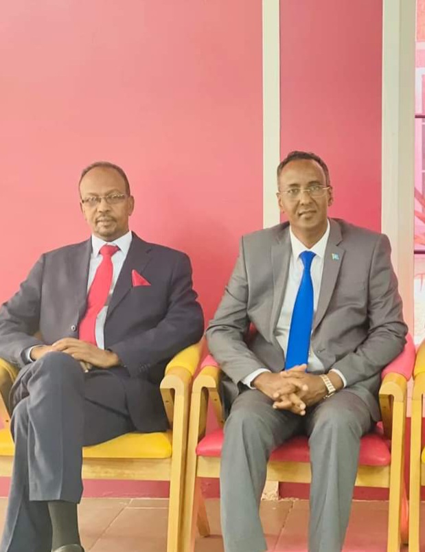 Gudiga Doorashada oo bilaabay Shahaado bixinta Xildhibaanada