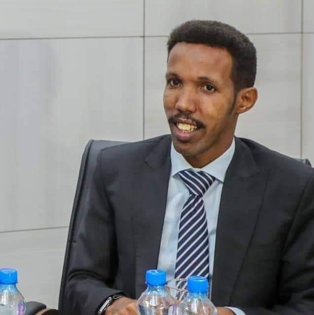 Agaasimaha Nisa oo qaatay Shahaadadii Xildhibaanimo