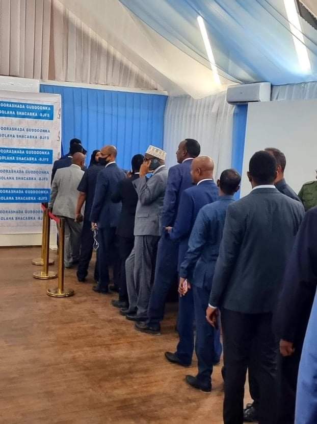 Qorshihii Farmaajo Ee hor istaaga Doorashada oo umuuqda in la fashiliyay