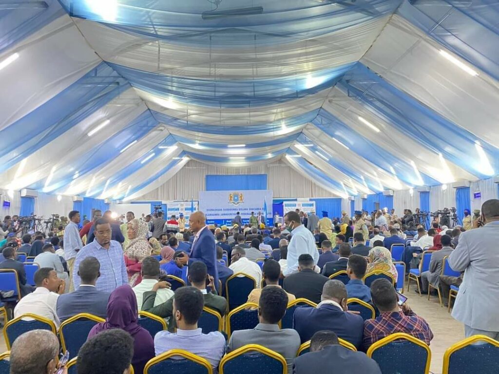 Kal-fadhigii Labada Aqal Ee Baarlamaanka Fadaraalka oo furmay
