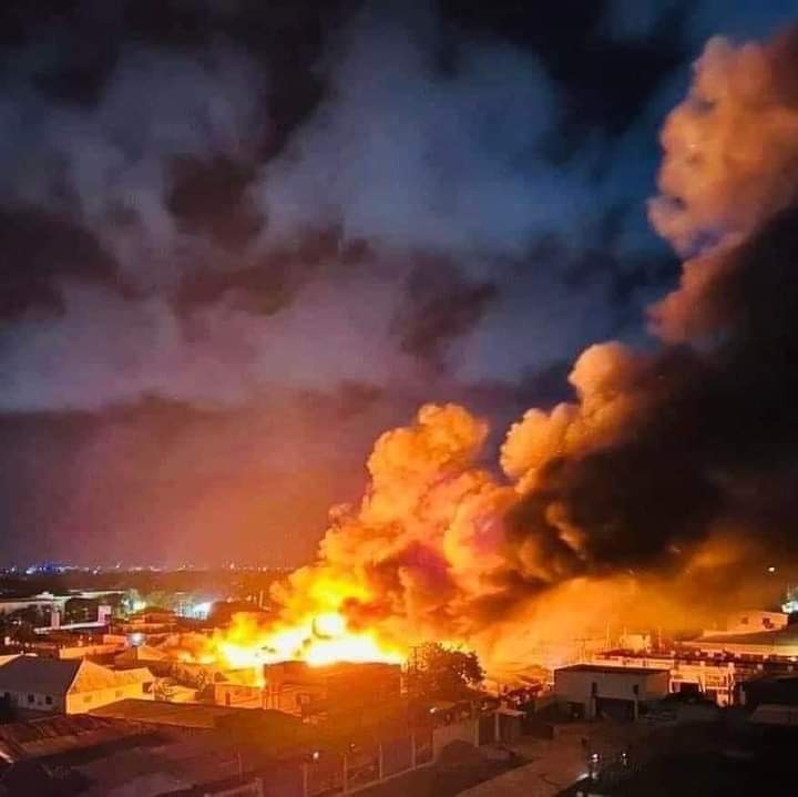 Faahfaahin Dabka kacay Goob Ganacsi oo ku taal Muqdisho