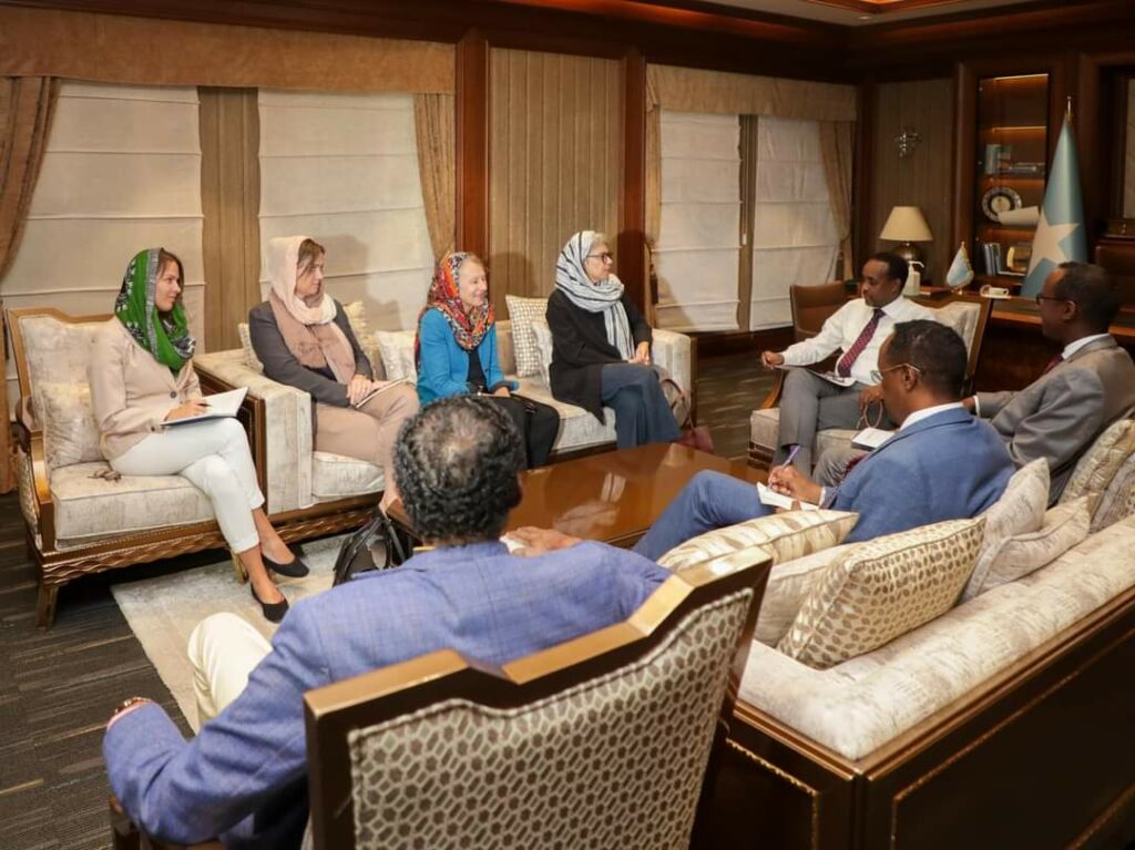 Maxay kawada hadleen Rooble iyo Midowga Yurub?
