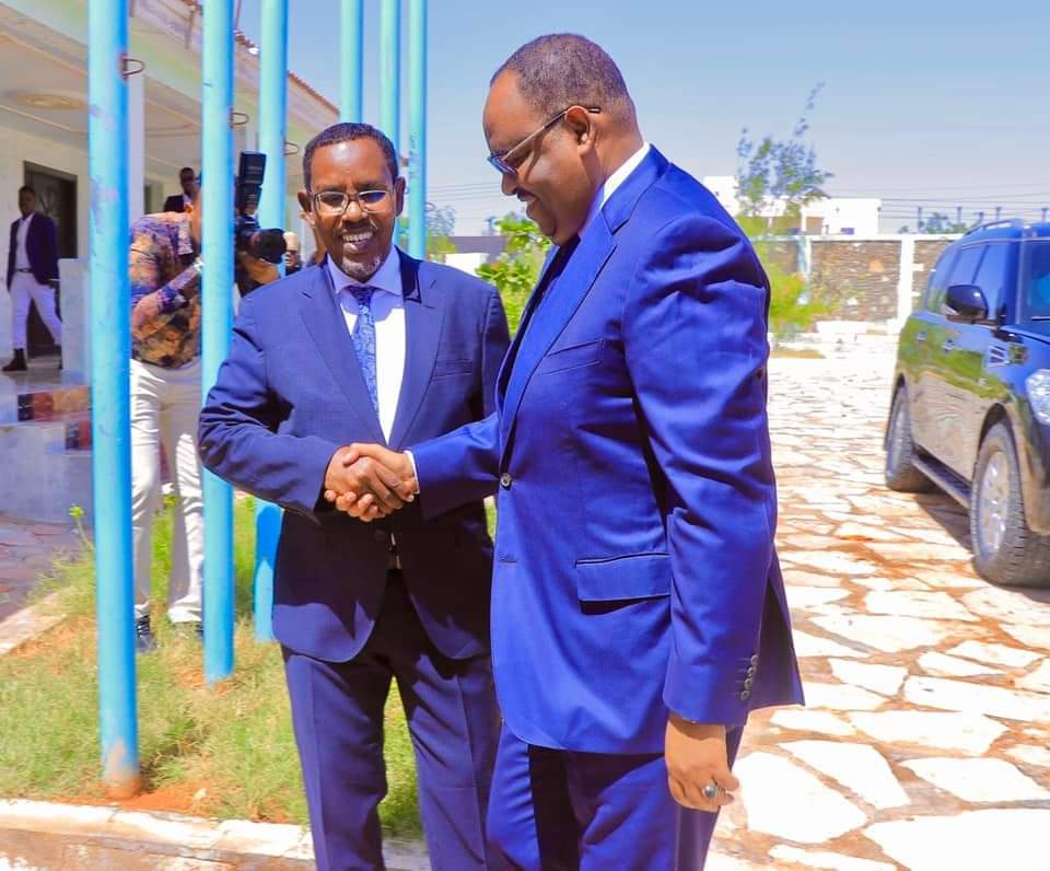 Madaxweyne Deni oo iskugu yeeray  Wasaaradaha Dakhliga soo saara