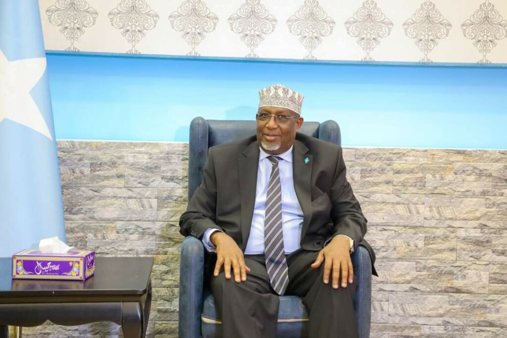 Gudoomiyaha Golaha Shacabka Fadaraalka oo dib Dalka ugu soo laabtay