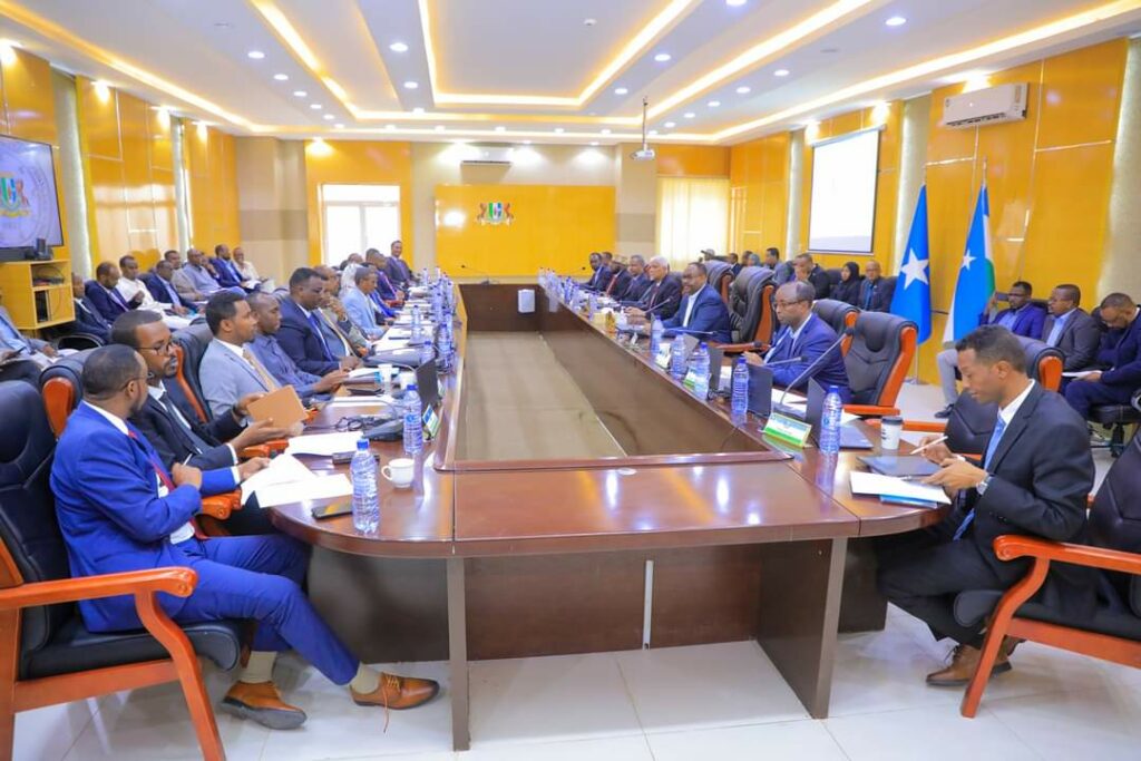 Video:-Maxaa looga xaajooday Shirka Golaha Wasiirada Puntland?