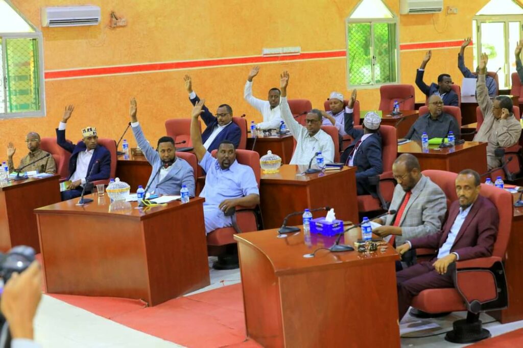 Baarlamaanka Puntland oo si adag uga hor yimid  dib umagacaabista Madaxweynaha Ee Maxkamada sare