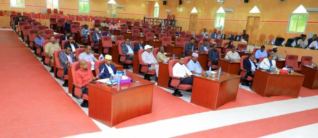 Video:-Baarlamaanka Puntland oo ansixiyay Miisaaniyada Dowlada