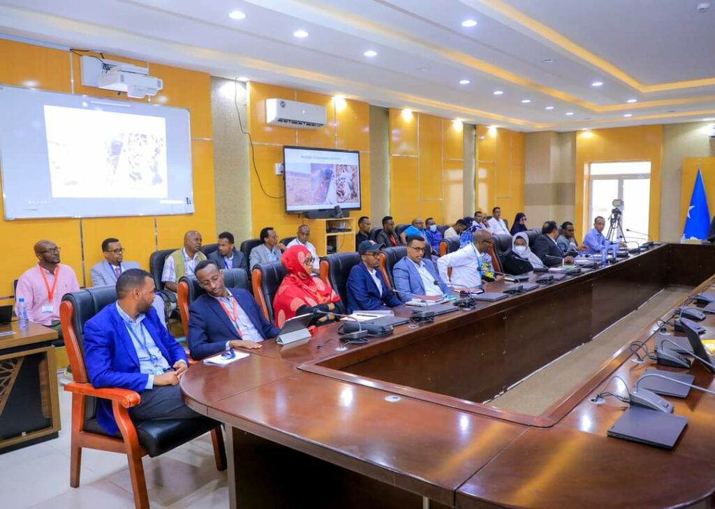 Video:-Puntland iyo hay’adaha oo ka shiray gurmadka abaarta