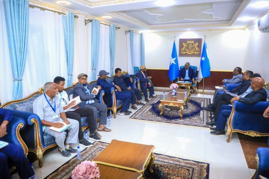 Iibinta Manhajka Dugsiyada Puntland oo dib loo fasaxay