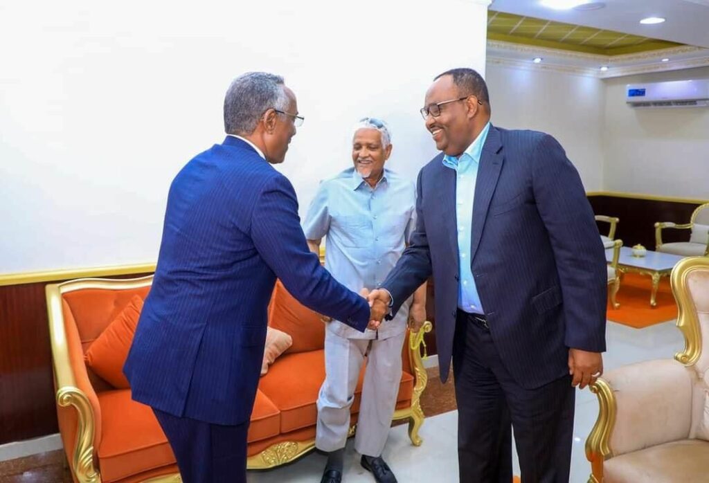 Video:-Wasiirka Arimaha dibada Fadaraalka oo gaaray Garowe