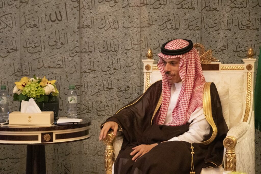 Wasiirka Arimaha Dibada Sacuudiga oo ka hadlay talaabada Opec ay qaaday