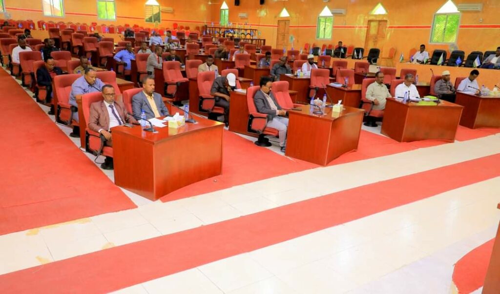 Wax ka badalka Xeerka Shaqaalaha Rayidka ah Oo doodiisu ka socoto Baarlamaanka Puntland
