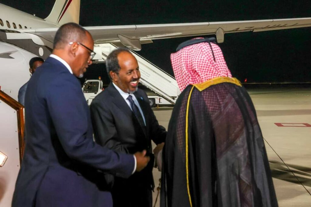 Madaxweyne Xasan Shiikh oo Doxa kaga qeyb-galaya Shirka QM ee dalalka soo koraya