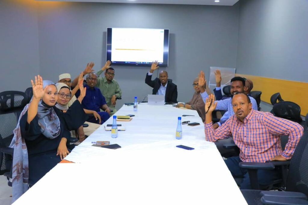 Natiijada Doorashada Golayaasha Deegaanka PL oo la shaaciyay