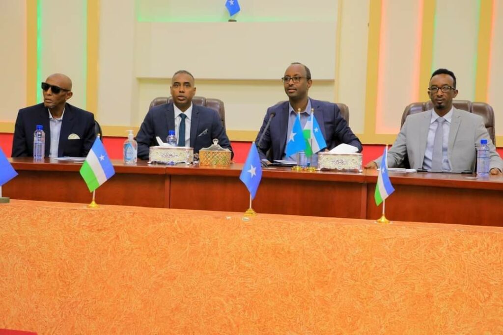 Xisaab xirka Miisaaniyada Dowlada PL oo loo qaybiyay Baarlamaanka