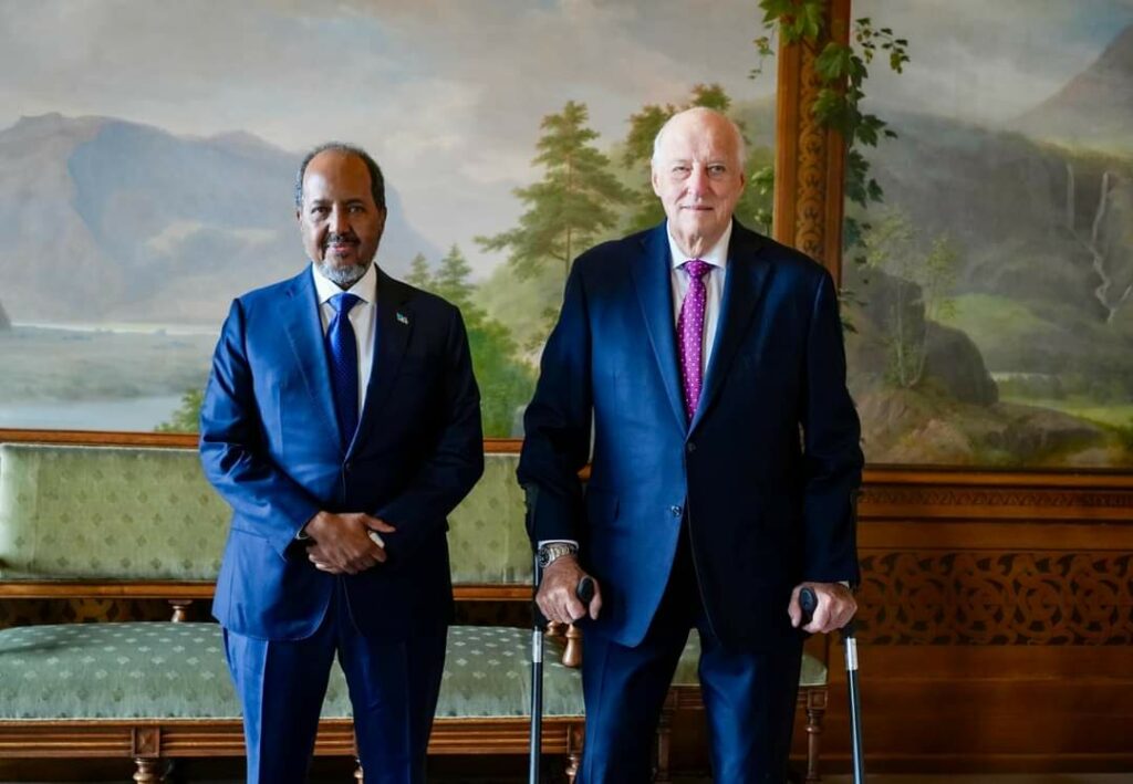 Maxaan kala soconaa socdaalka Xasan Shiikh Ee Norway?