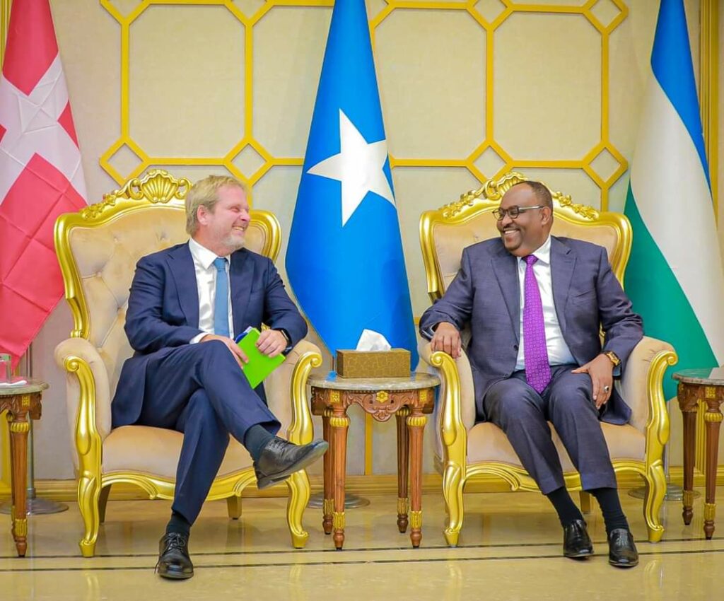 Maxay kawada hadleen Denmark iyo Puntland?