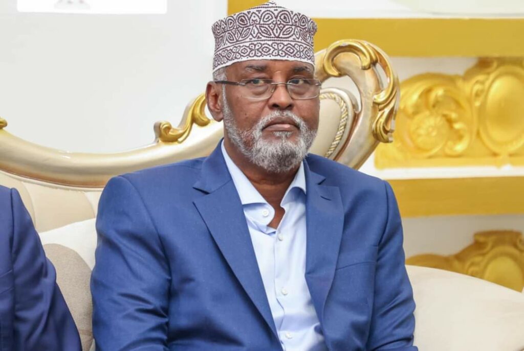 Axmed Madoobe miyuu kusoo laabanayaa Xamar?