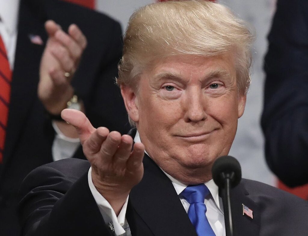 See loo arkay khudbadii Trump Ee Cinwaanka loo dhigay “Da’da Dahabiga ah Maraykanka “