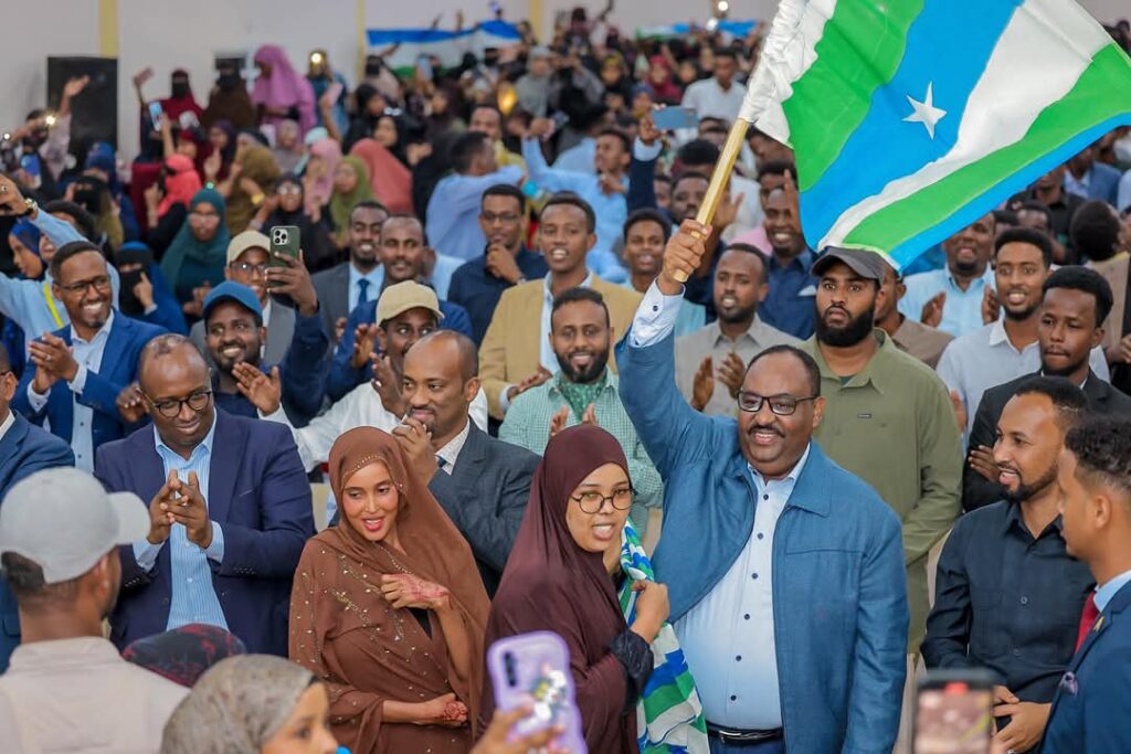 Madaxweyne Deni oo la kulmay Dhalinyarada Bosaso