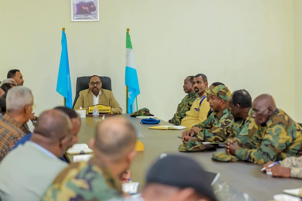 Maxay kawada hadleen Saraakiisha Ciidamada iyo MW Deni?