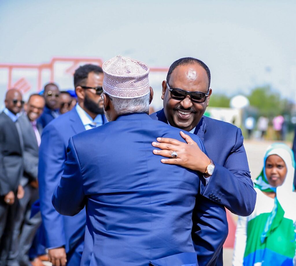 Axmed Madoobe iyo weftigiisii oo gaaray Garowe ugu danbayn