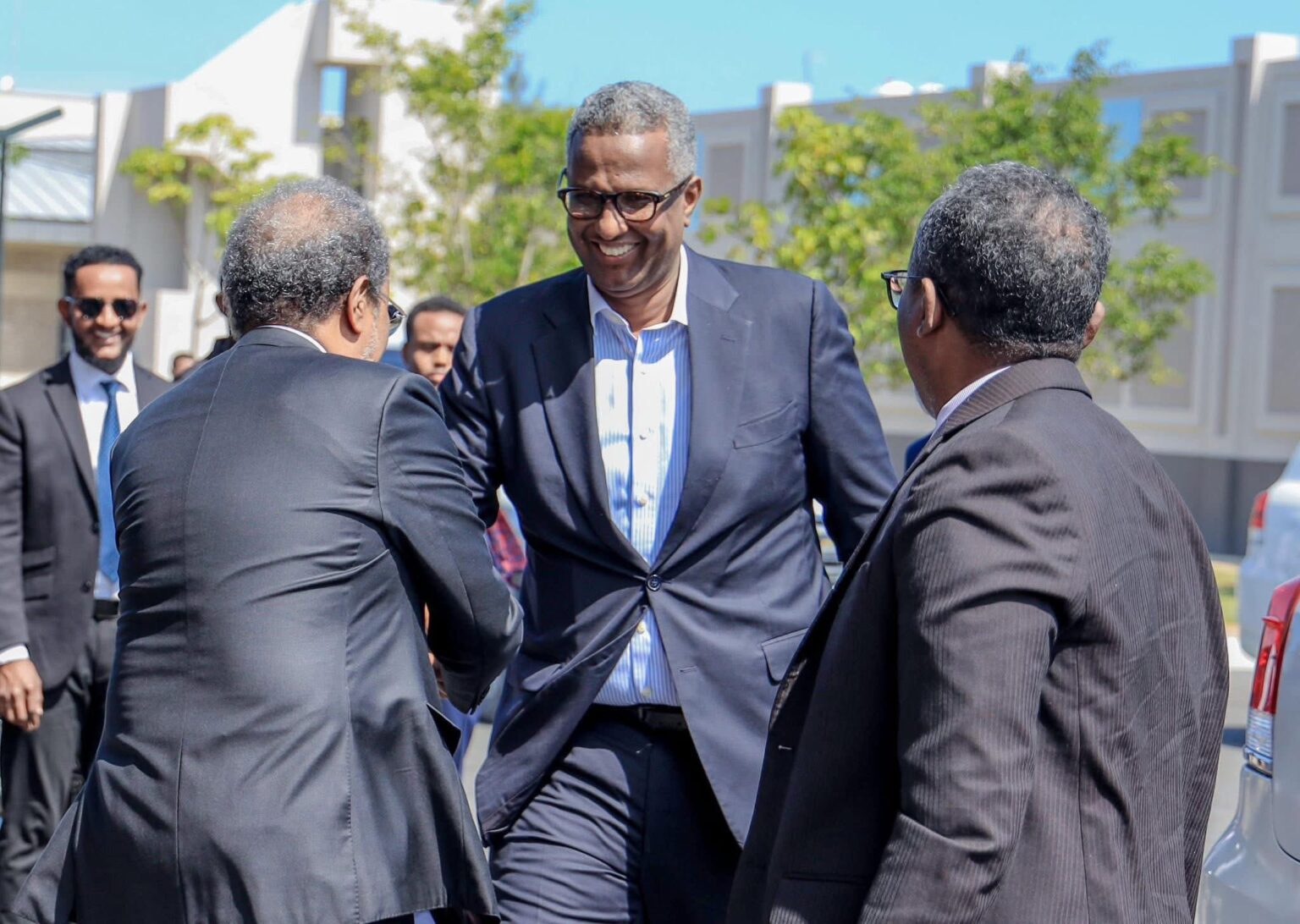 Wada xaajoodkii oo fashilmay iyo Xasan oo la qaawiyay