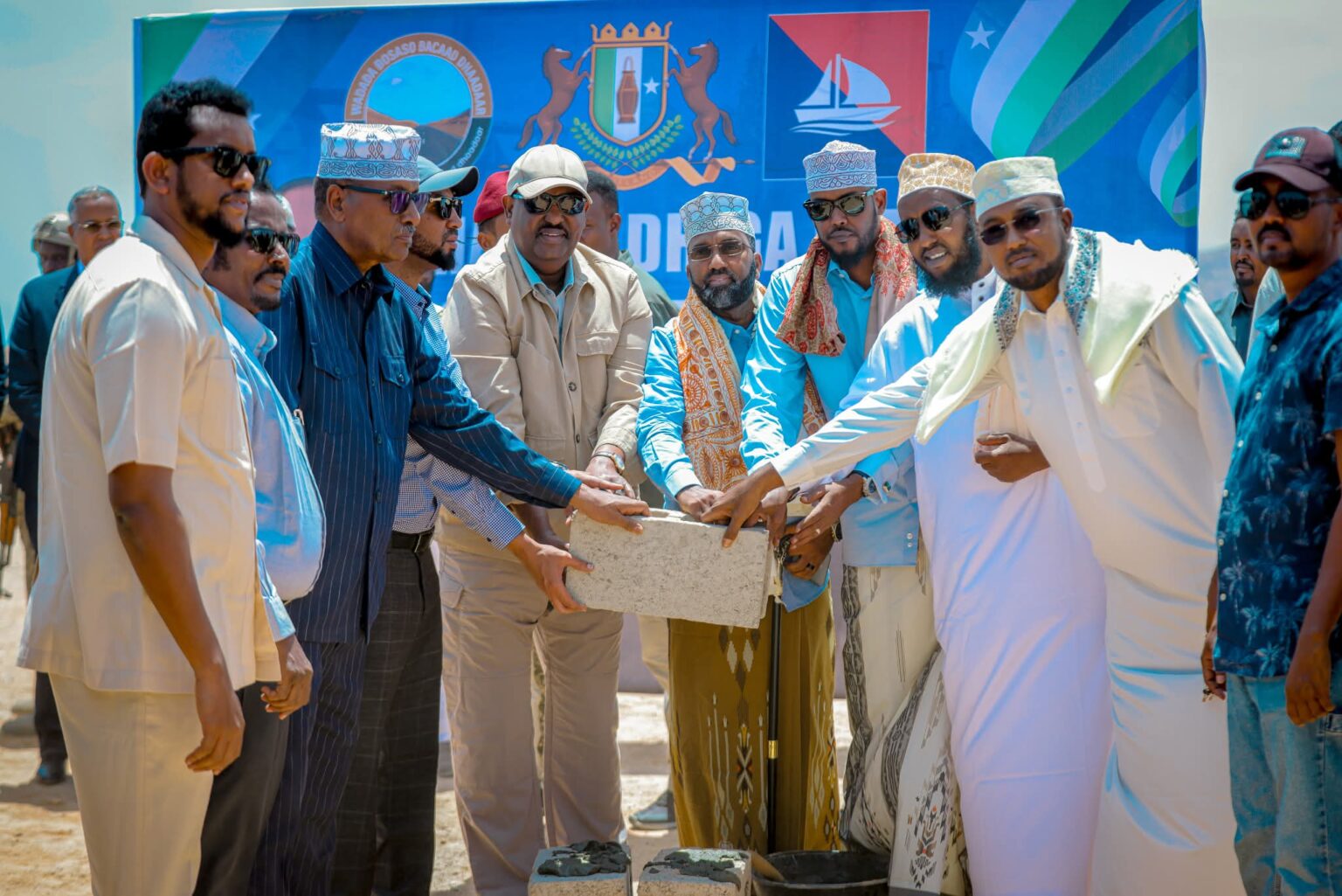 Mw Deni oo Dhagaxdhigay Wadada Bosaso-Dhaadaar