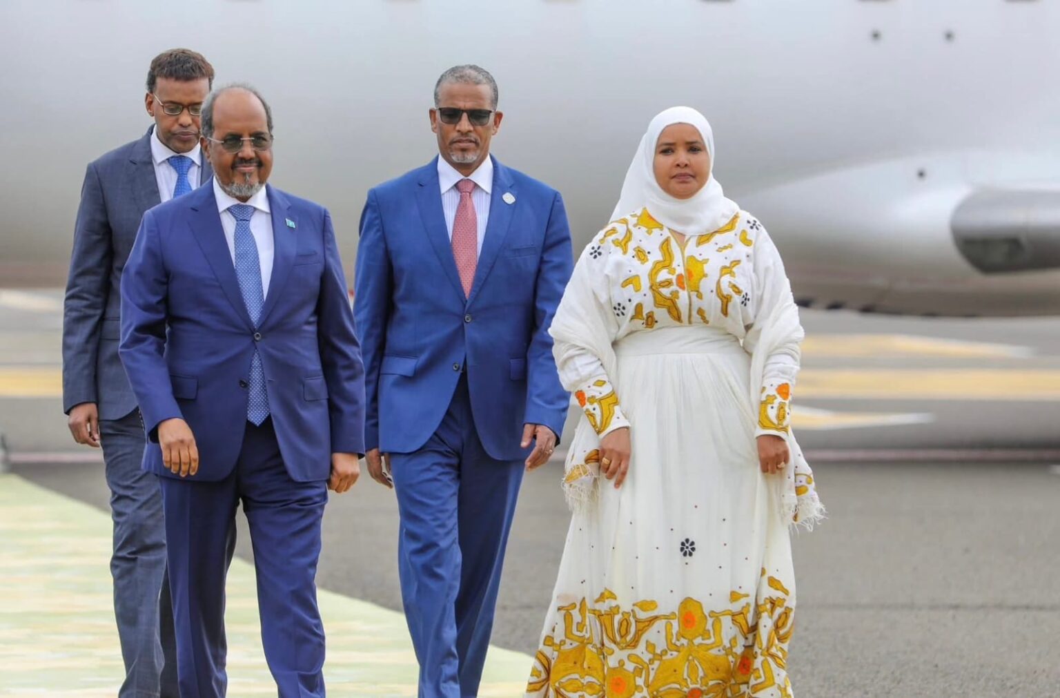 Faallo:-Xasan makala jecla bahdilaad iyo ilhaamo lagu sameeyo.