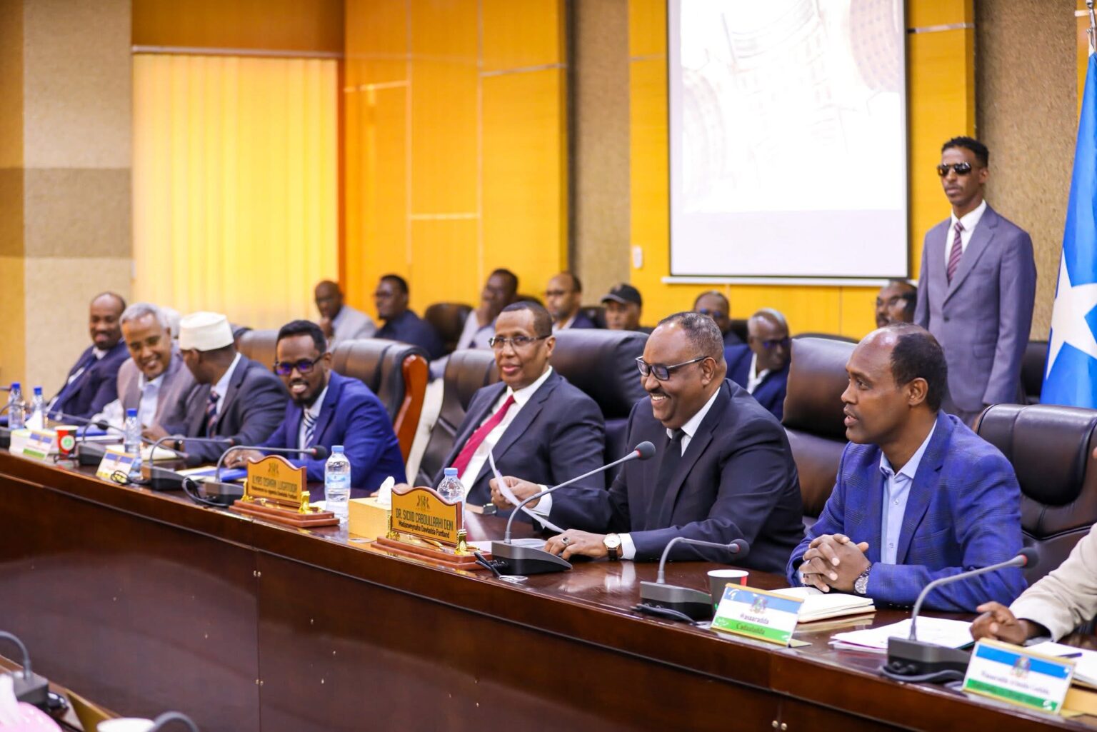 Puntland oo kala soo laabatay DFS Visa-ha iyo Deganaansha bixintooda